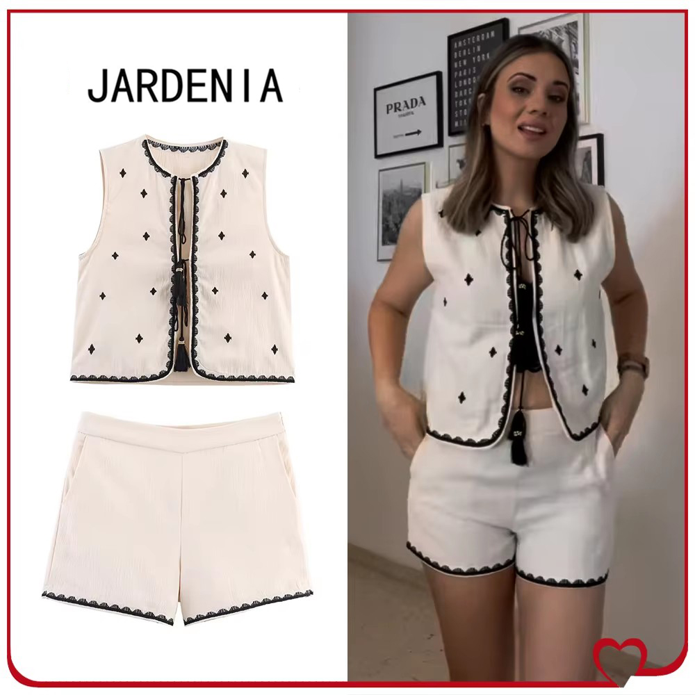 Embroidery Vest - Stylish Embroidered Short Sets for Women