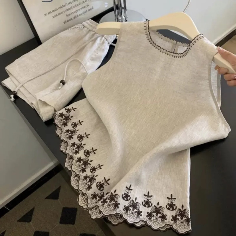 Simple Old Money Style Cotton  - Embroidery Vest ulasan dan harga