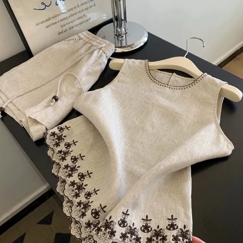 Simple Old Money Style Cotton  - Embroidery Vest ulasan dan harga