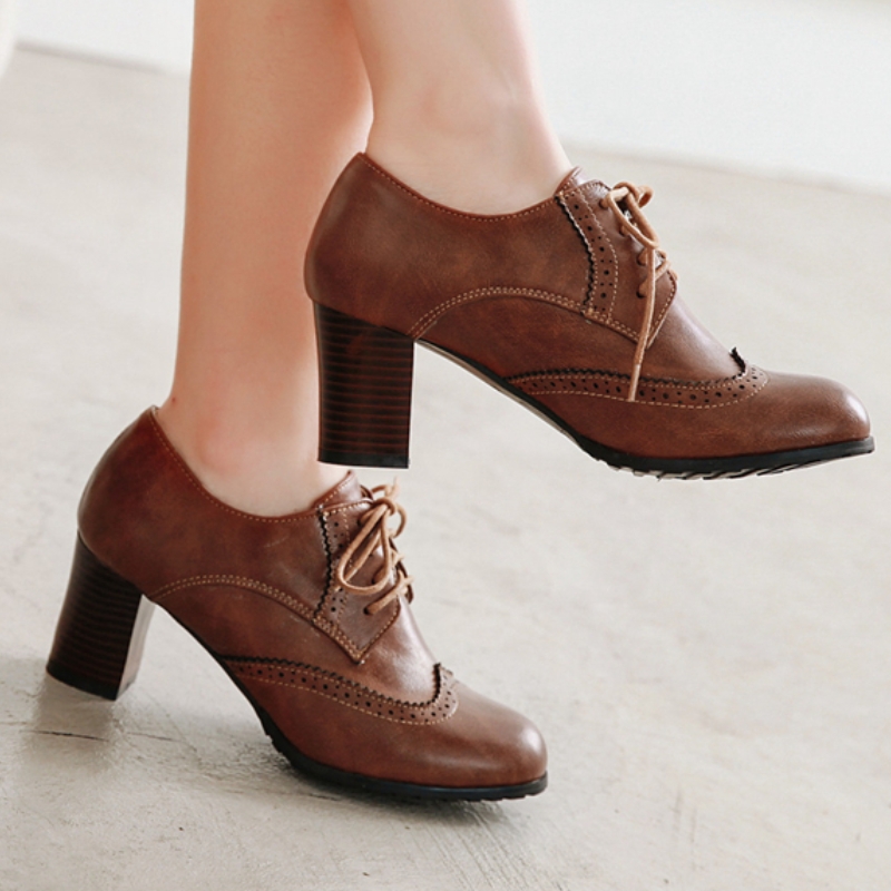 Vintage Women's High Heels Loa - Embroidery White ulasan dan harga
