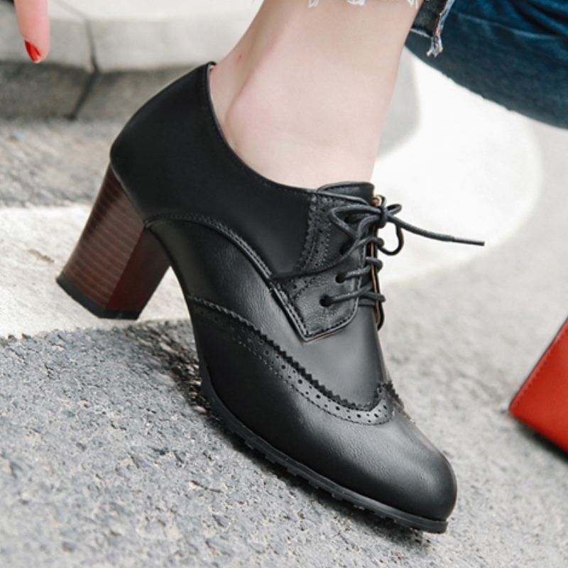 Vintage Women's High Heels Loa - Embroidery White ulasan dan harga
